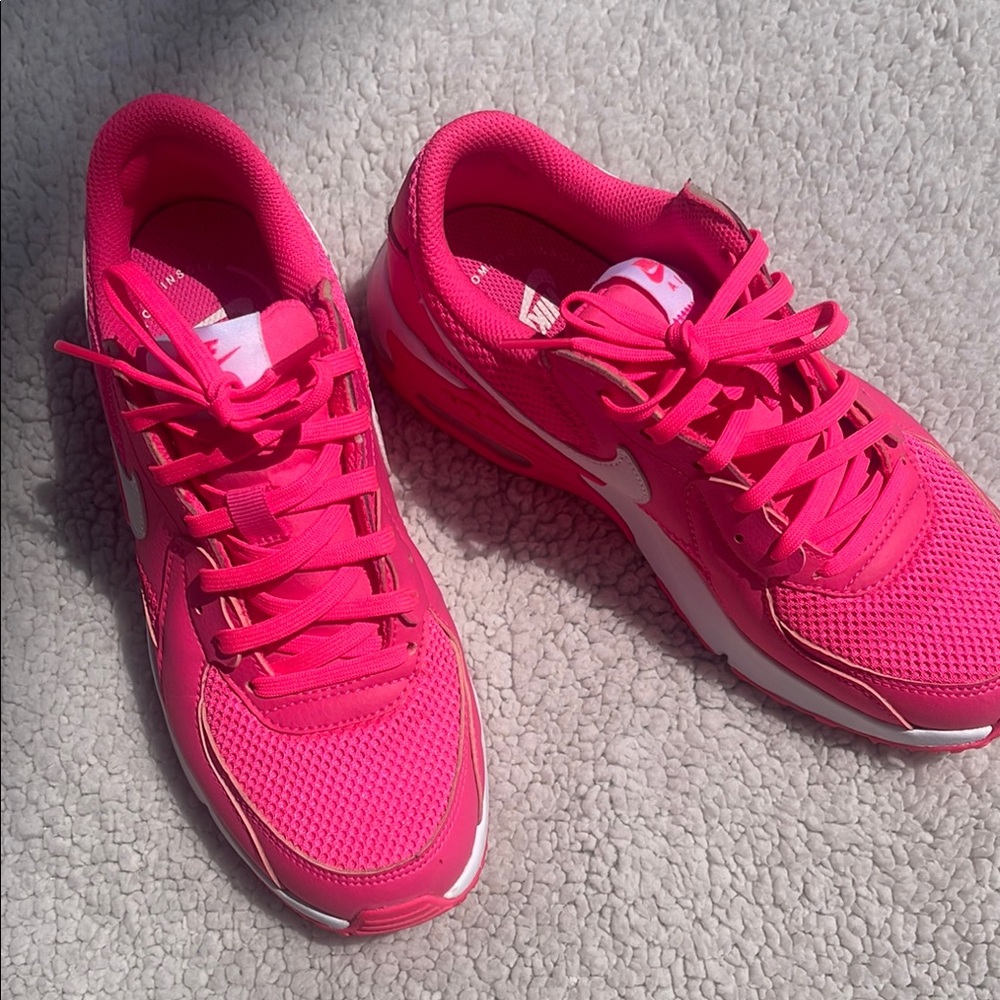 Nike Pink Sneakers with Cushioned Sole and Breathable Mesh